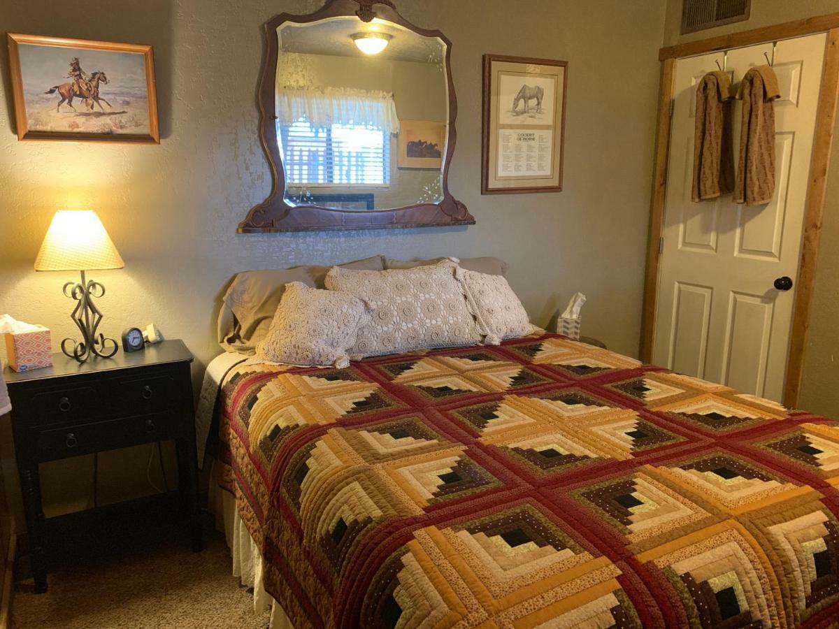 Zion'S Backyard Bed And Breakfast Colorado City Exterior foto